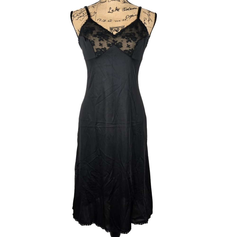 Vintage Vanity Fair Black Lace Trim Full Slip Antron III Nylon Size 34L Midi